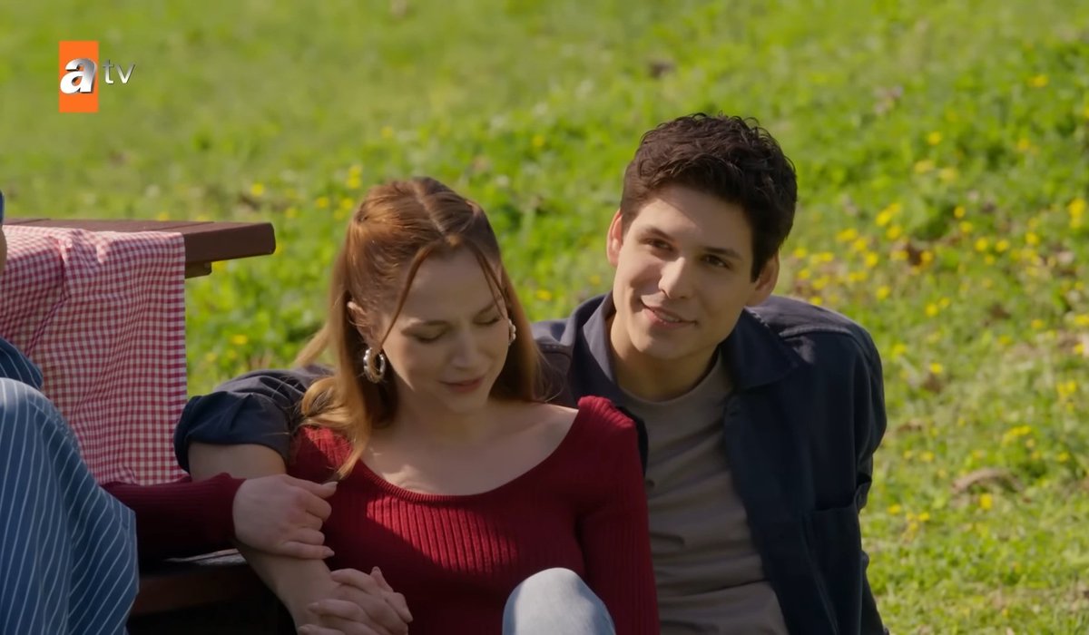 lisaxsunflower's tweet photo. i’m so sad we only got one episode to see the growth of these cute ships i wish we had more they were so adorable 🥹😭
#Kardelenler | #SaLin • #FerPar https://t.co/rvihTHJMSD