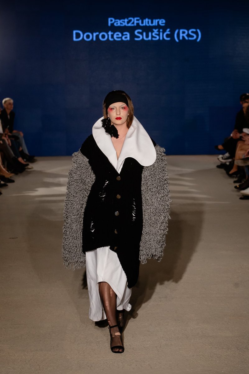 Past2future Fashion Competition winners showcase. Introducing “PETLJA”, a collection by Dorotea Sušić that embodies connection, continuity, and the cyclical nature of tradition. #FWSK #FWSK30