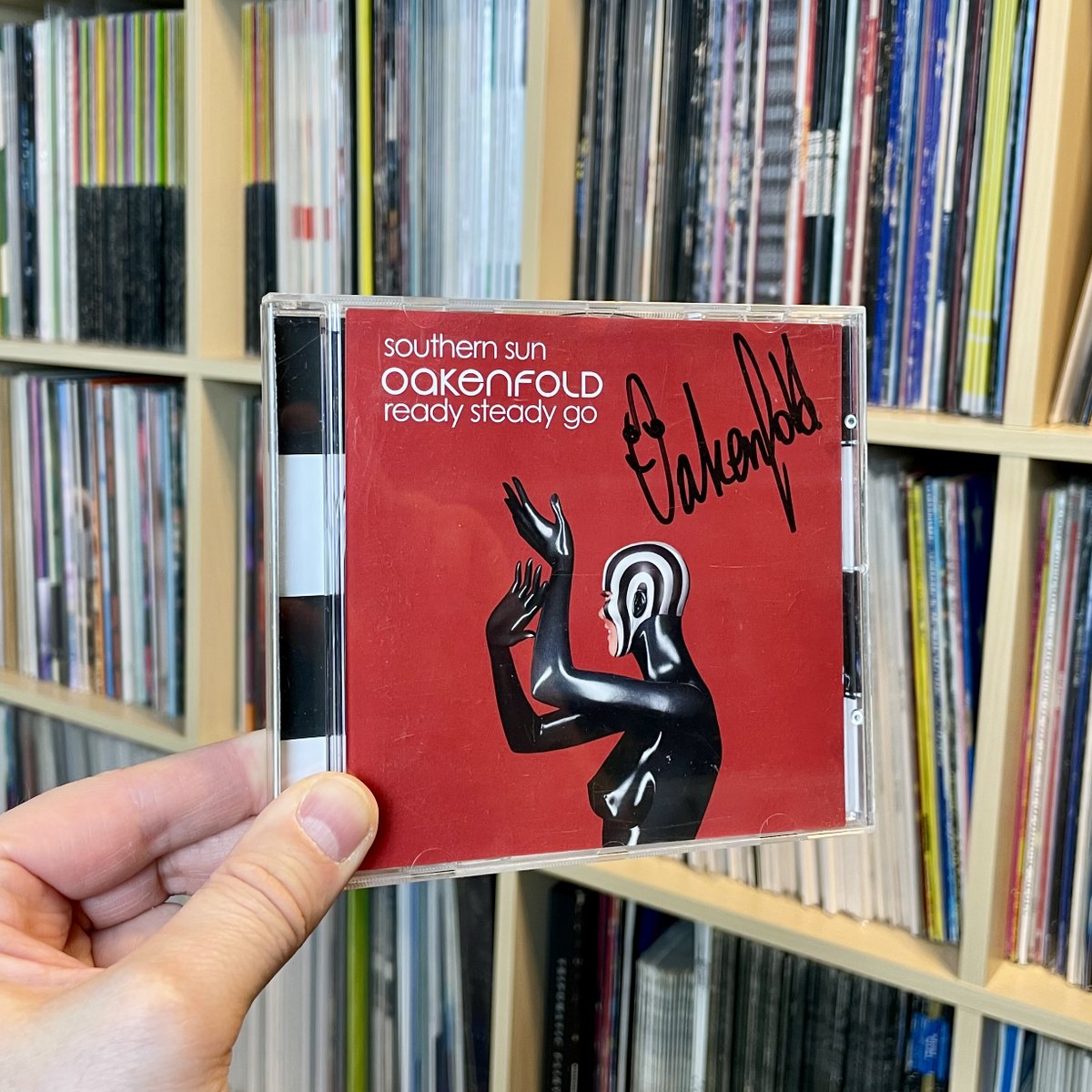 Do you want to win this signed @PaulOakenfold CD?

Check the post on my Patreon page for all info / details! 
Thanks to your support I will be able to keep doing more <a href="/Muzikxpress/">Muzikxpress</a> interviews, thank you all so much!

patreon.com/posts/want-to-…
