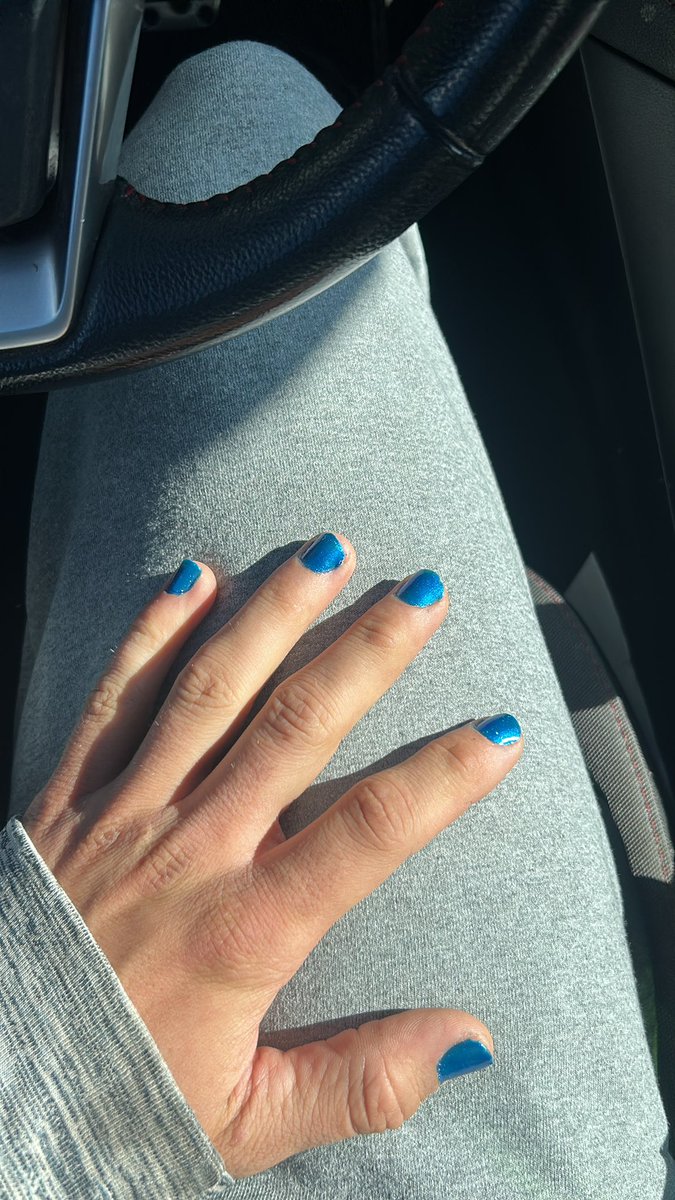 Xavai_James's tweet photo. I just love this blue! https://t.co/ltj2hTggi2
