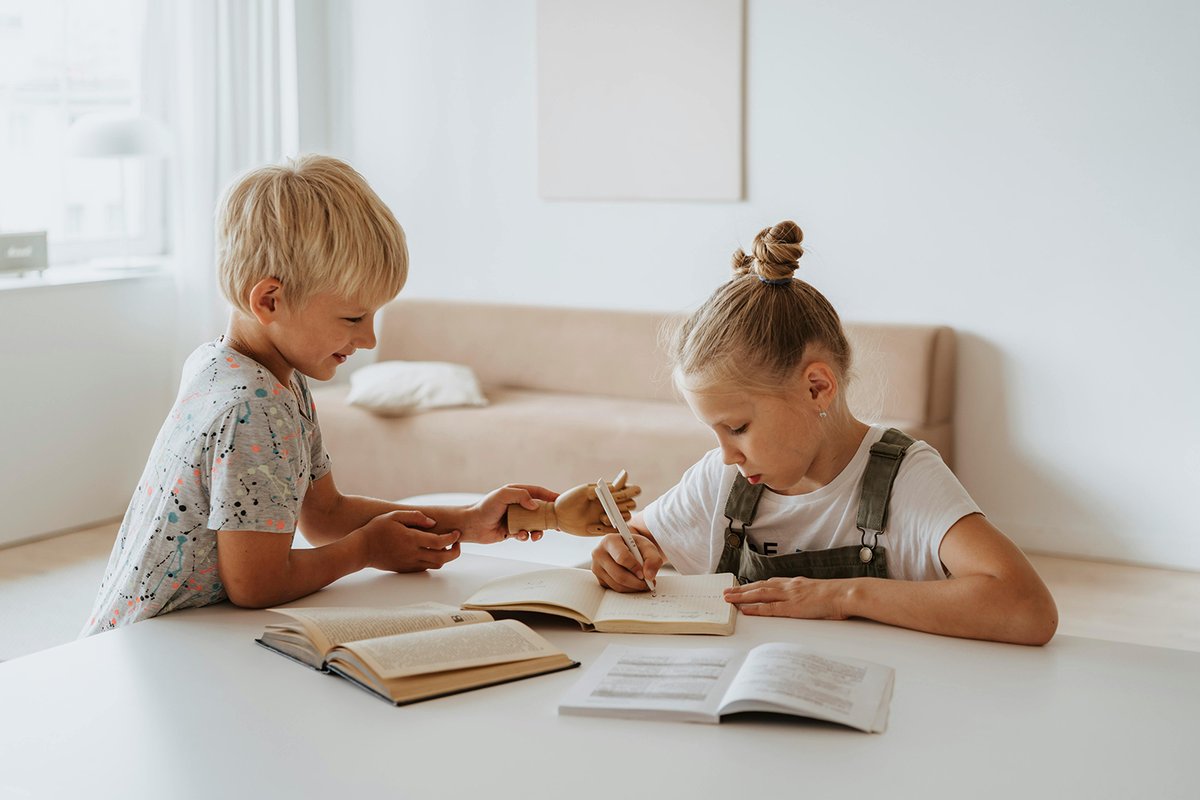 LittleGreenCare's tweet photo. Today is National Brothers and Sisters Day. Share with us a fun memory of you &amp; your siblings. 👦👧

And to keep the sibling love going, we are running promo bundles for our Curly Hair Cream and Soothing Balm on @amazon.

https://t.co/nTqPrhb60A https://t.co/AJbmacmSZF