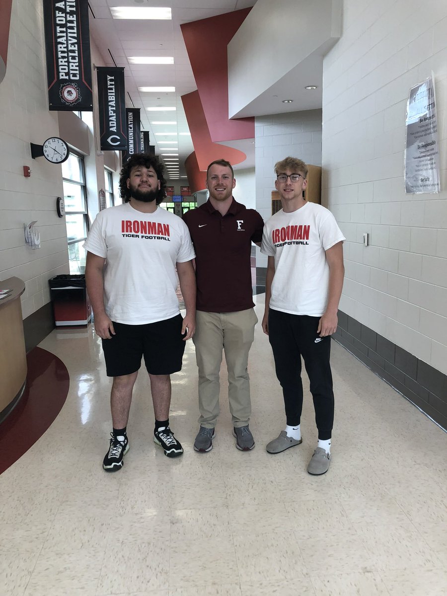 Circleville Football (@circleville_fb) on Twitter photo Thank you to <a href="/FORDHAMFOOTBALL/">Fordham Football</a> coach <a href="/Ryangreenhagen1/">Ryan Greenhagen</a> for stopping by Circleville High School to visit Jack and Aiden today
💪🏈 Thank you to <a href="/FORDHAMFOOTBALL/">Fordham Football</a> coach <a href="/Ryangreenhagen1/">Ryan Greenhagen</a> for stopping by Circleville High School to visit Jack and Aiden today
💪🏈