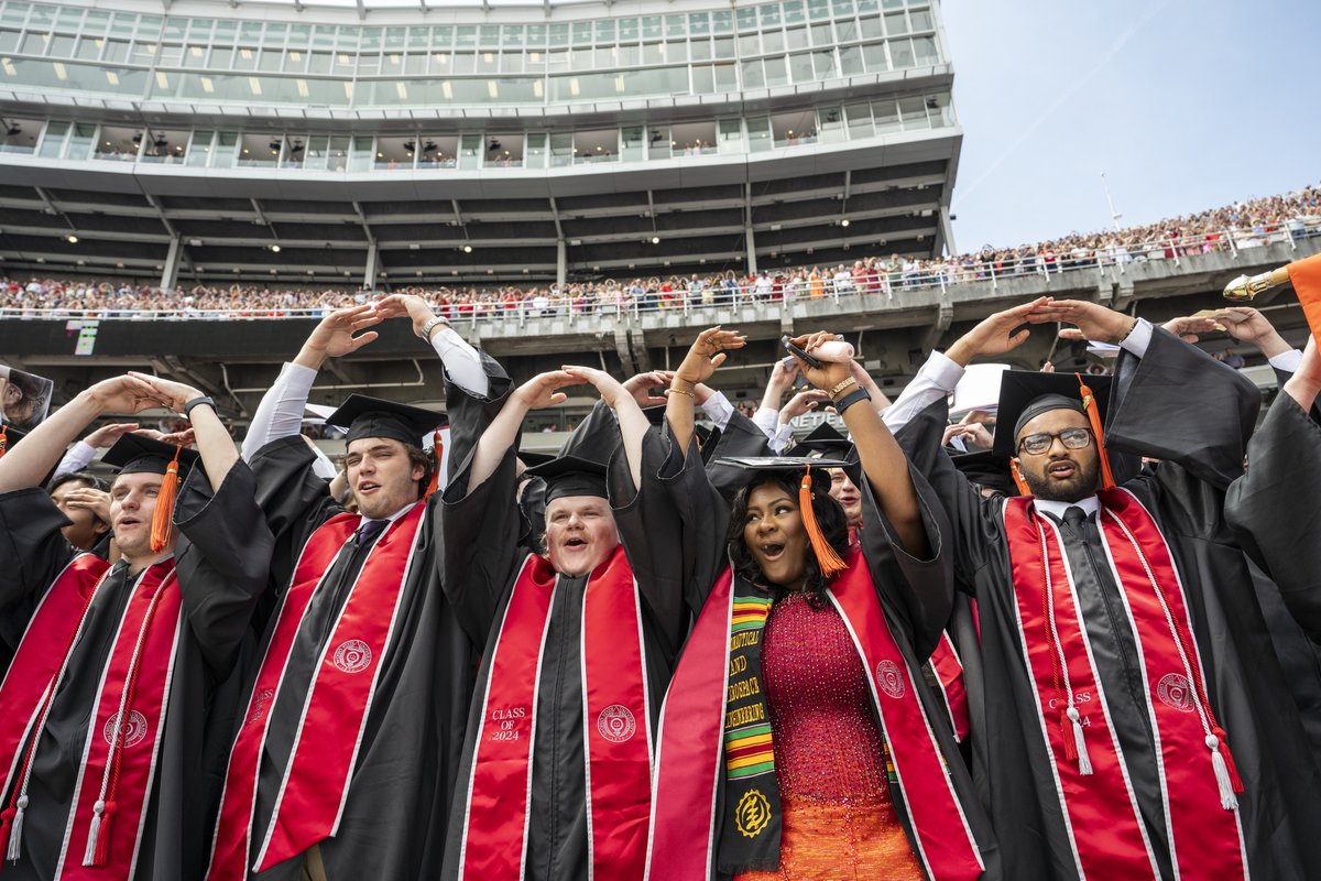 OhioState's tweet photo. It's time to gather in the 'Shoe and cheer on our #OSUGrad Class of 2025! 🎓 Find everything families, guests and grads need to know about Sunday's commencement ceremony at: https://t.co/UnB6JbV8y5 https://t.co/ooGG7O599C