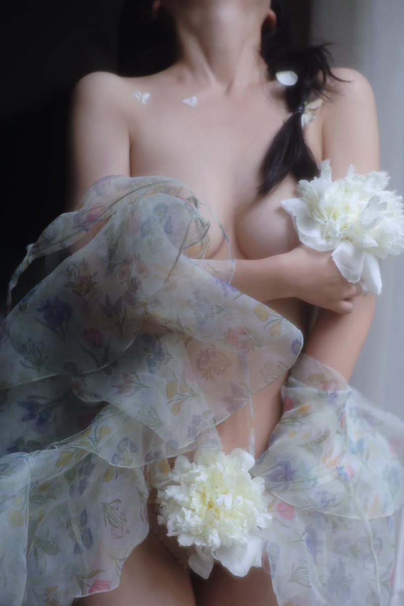 芍药花妖
#摄影 #私房 #人像