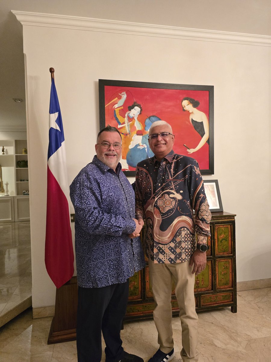 Honored to be welcomed by H.E. Mario Ignacio Artaza,  Ambassador of Chile in Jakarta. As Honorary Consul of Chile in Bangladesh, I appreciated our engaging discussion on strengthening regional ties and mutual interest. #Chile #Bangladesh #Diplomacy #BilateralRelations #Dhaka #JKT