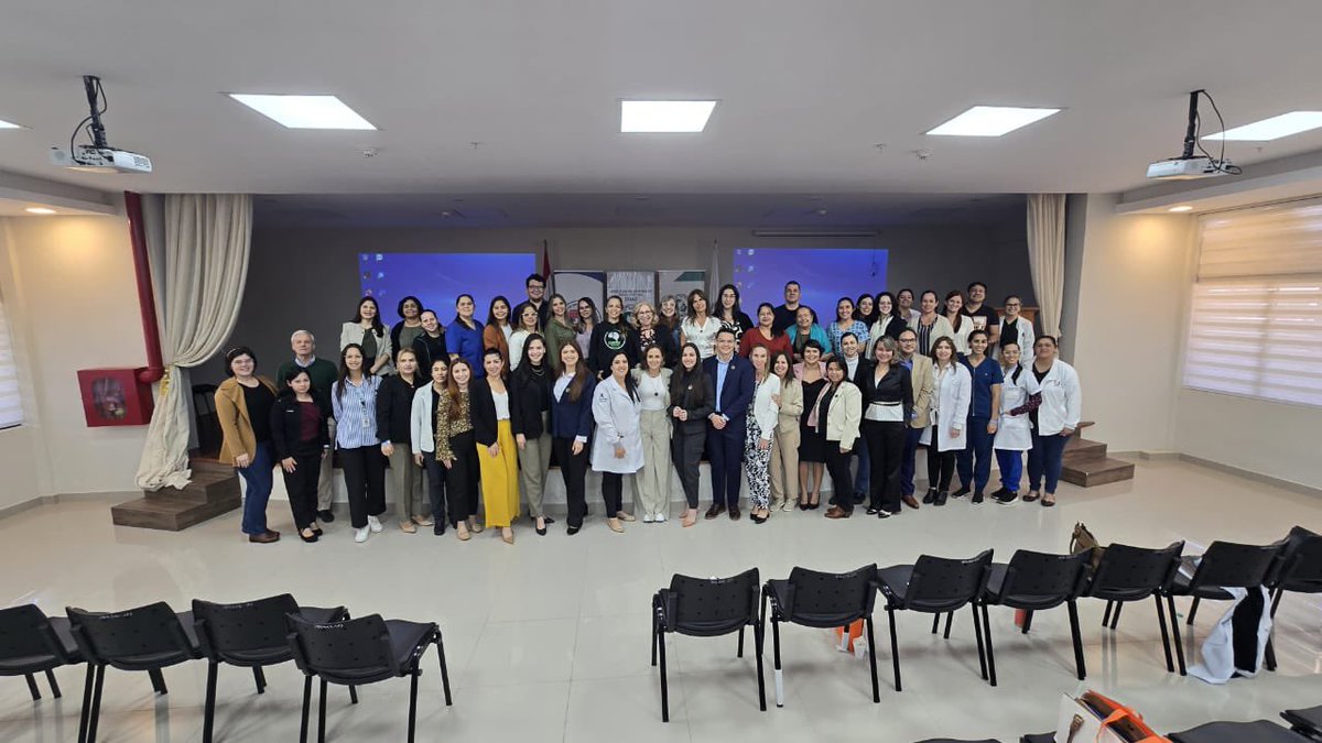 Las lesiones de ligamento cruzado anterior (LCA) son comunes en el fútbol ⚽. Los síntomas incluyen dolor, inflamación y sensación de inestabilidad. El tratamiento puede ser conservador o quirúrgico 💪
➕👉🏼 acortar.link/FTafyF.