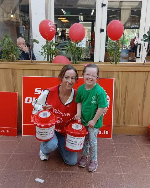 SOIreland's tweet photo. Meet Sarah, one of the faces of Collection Day, 1 of many athletes collecting today in Donabate. Donate to our collectors or give online below to help thousands of athletes like Sarah!
https://t.co/b45yXJOCQz
Thank you !
#CD25 #inclusionmatters #volunteer #volunteering #grateful https://t.co/r4zZhoNtMs