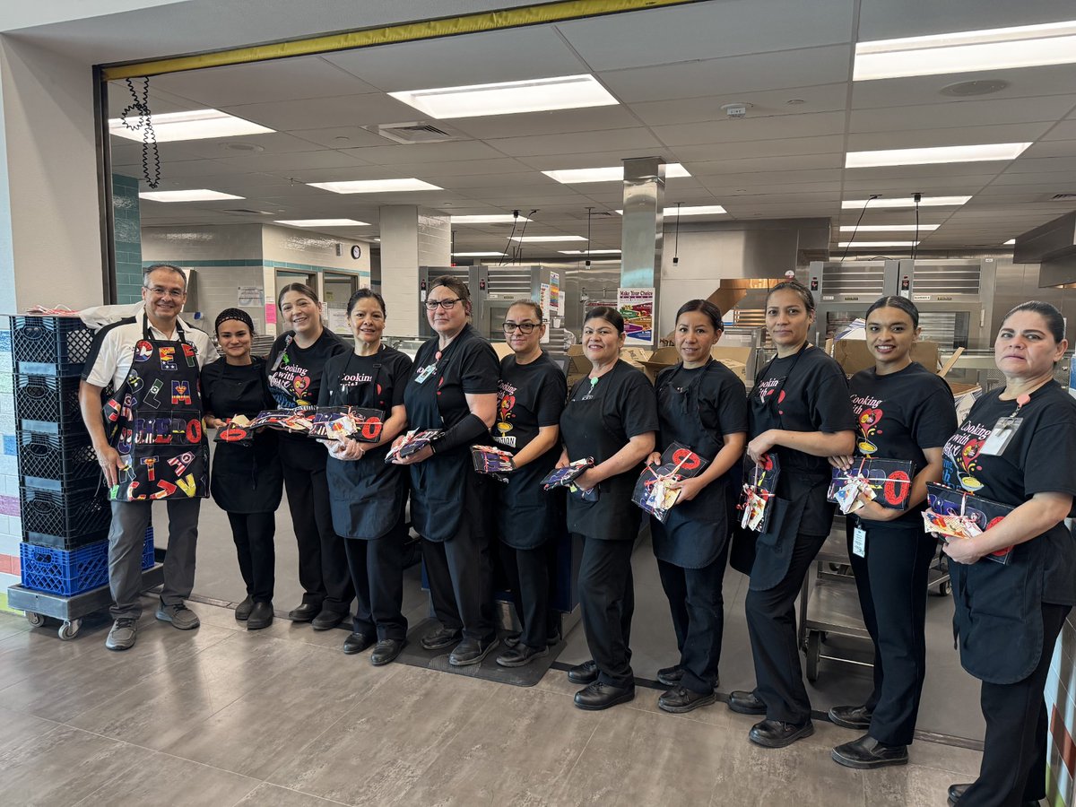 Happy School Lunch Hero Day to our amazing cafeteria staff! We appreciate all you do! <a href="/CynthiaSISD132/">Cynthia@Carrasco_OP</a> <a href="/JFCarrasco_JCE/">Sgt. Jose F. Carrasco Elementary</a>  #TeamSISD