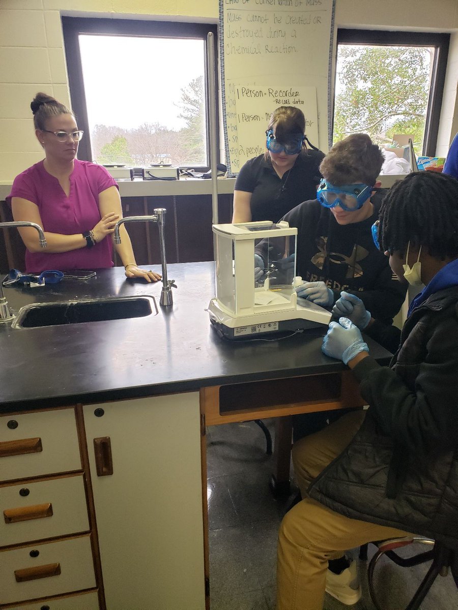 Yesterday was National Principals Day, but unfortunately, our fearless leader couldn't be at school as she was attending the Hope Institute, which meant we couldn't celebrate her as she deserves. Let’s take a moment to show our appreciation for all her incredible work!