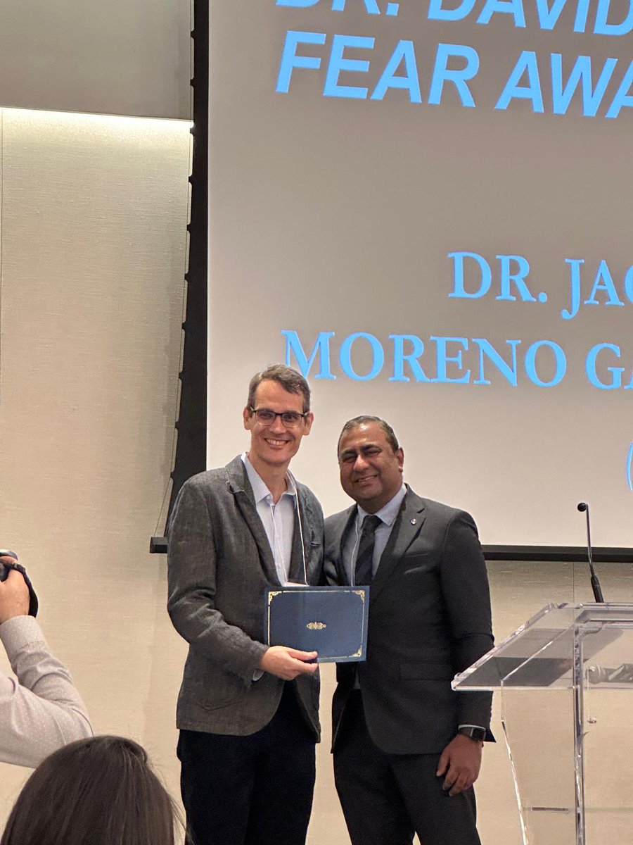 Jacobo Moreno Garijo (@jmorenogarijo) on Twitter photo Honoured to receive the Dr. David Fear Award at the 46th annual #SHIELDSDAY2025 by @UofTAnesthesia. Grateful to my mentors, colleagues, and trainees at <a href="/Sunnybrook/">Sunnybrook Health Sciences Centre</a> for their constant inspiration and support.
More about the award: anesthesia.utoronto.ca/dr-david-fear-… Honoured to receive the Dr. David Fear Award at the 46th annual #SHIELDSDAY2025 by @UofTAnesthesia. Grateful to my mentors, colleagues, and trainees at <a href="/Sunnybrook/">Sunnybrook Health Sciences Centre</a> for their constant inspiration and support.
More about the award: anesthesia.utoronto.ca/dr-david-fear-…