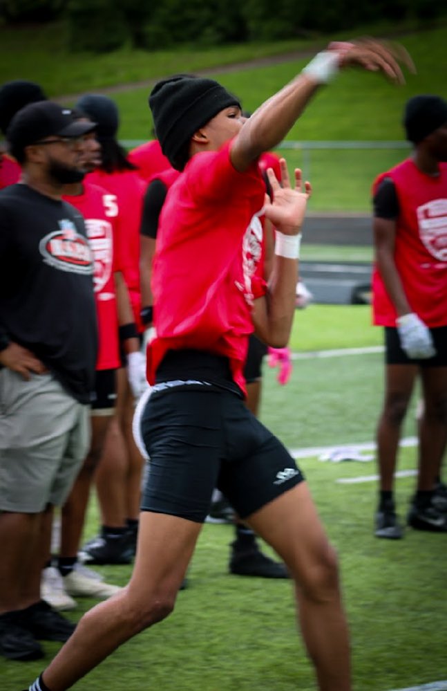 JhonteParson_'s tweet image. Had an amazing combine yesterday, Thank you to all the coaches that came out to support❤️ @DakotaBlum @coachjuice84 @Spellcheck_3