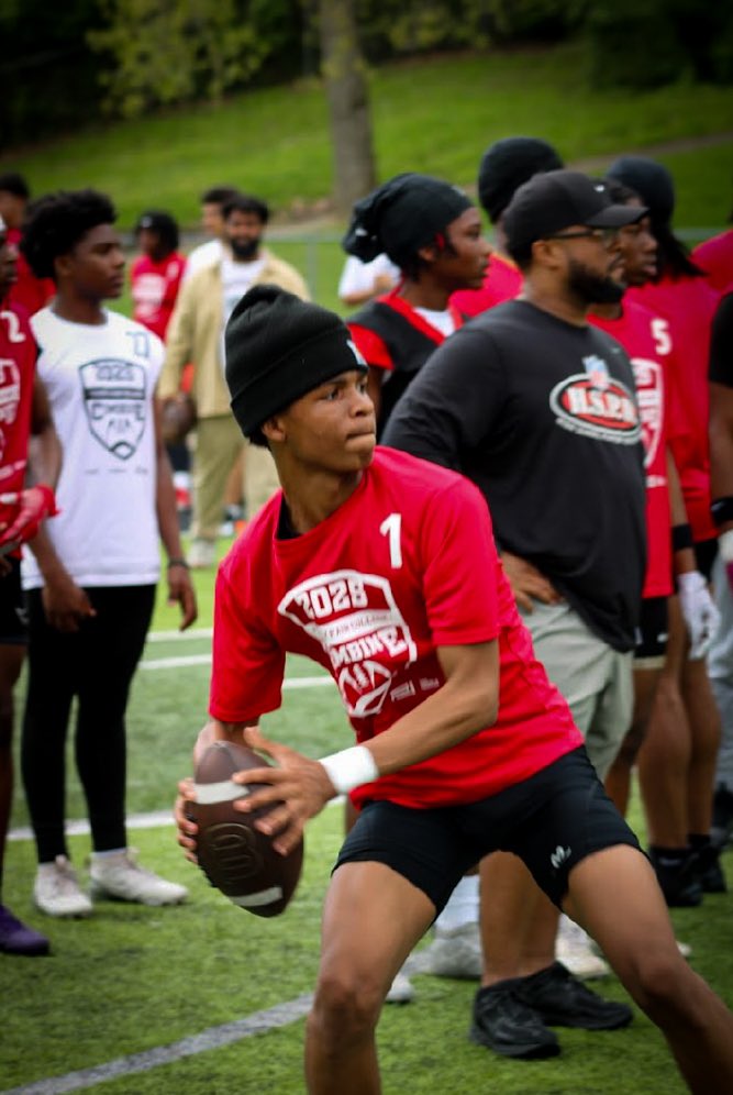 JhonteParson_'s tweet image. Had an amazing combine yesterday, Thank you to all the coaches that came out to support❤️ @DakotaBlum @coachjuice84 @Spellcheck_3