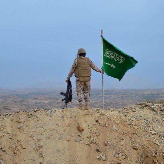 على حدود الوطن أبطالٌ يحمونه
ومن أجل أمنه شجعان يدافعون عنه
فاللهم كن لهم معينًا ونصيرا وحافظًا..
اللهم احفظ والدينا ومتعهم بالصحة والعافية..
اللهم اشف مرضى المسلمين وارفع عنهم البلاء..
وأدم يا رب الأمن والتقدم على بلادنا 🇸🇦🙏🏼