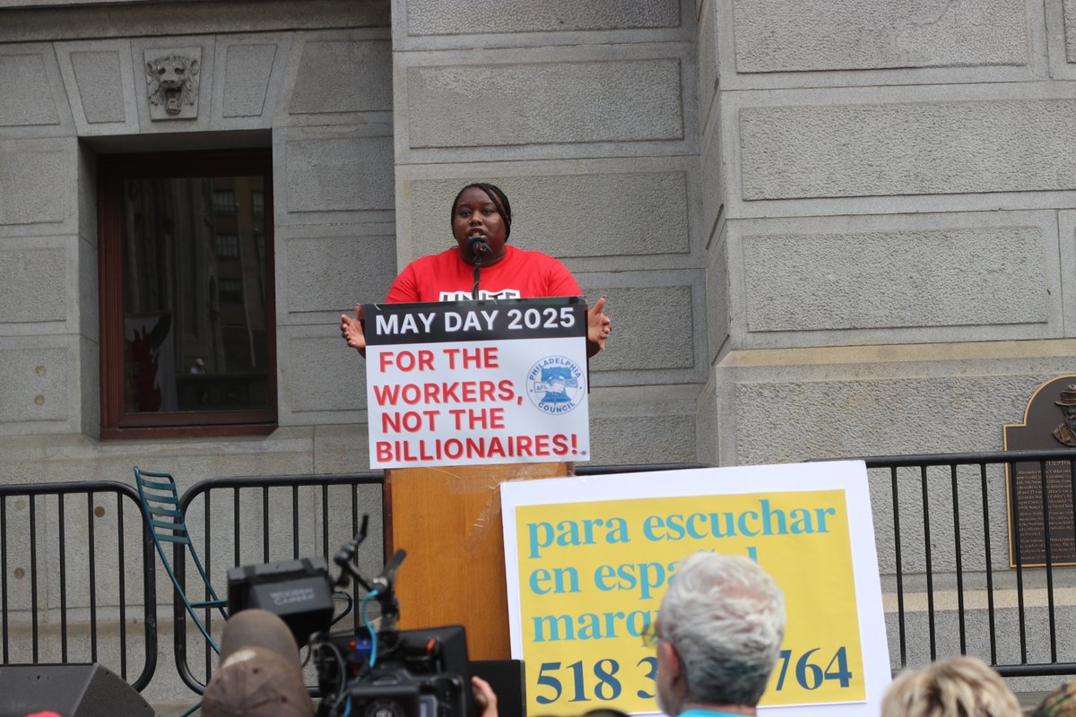 UNITEHEREPhilly's tweet image. “When we walked out of the stadiums, we showed we weren’t afraid—and we’ll do it again. Hotel workers need a raise. I’m not talking nickels and dimes. I’m talking dollars.”
—Tiffani Davis, stadium worker + Local 274 leader