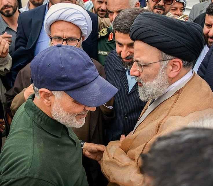Parham_rsg11's tweet photo. جای شهید رییسی و حاج قاسم خیلی خالیه...
رفقا یه #حمايت_انقلابى ، یه هل کوچیک🇮🇷🙌
#فالوبک_فوری 
#فالوبک_تضمینی https://t.co/Pt9CACYnww