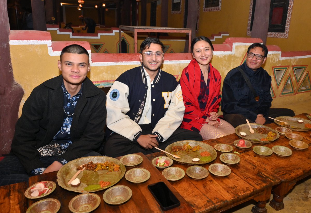 JIFFJaipur's tweet photo. π· Rajasthani Opening Dinner β JIFF 2025 π· π· A Remarkable Blend of Cultural Flavors π· Over 250 filmmakers from India and abroad savored the richness of traditional Rajasthani cuisine at this grand dinner hosted by the JIFF Trust. #JIFF2025 #OpeningDinner #RajasthaniDinner https://t.co/Bwn1axp5O1