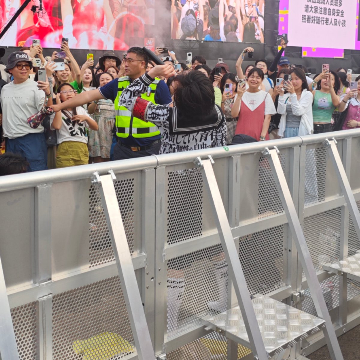 YaHui0712's tweet photo. suzuka😭😭😭😭
#StrawberryMusicFestival https://t.co/Me6IWT8uNx