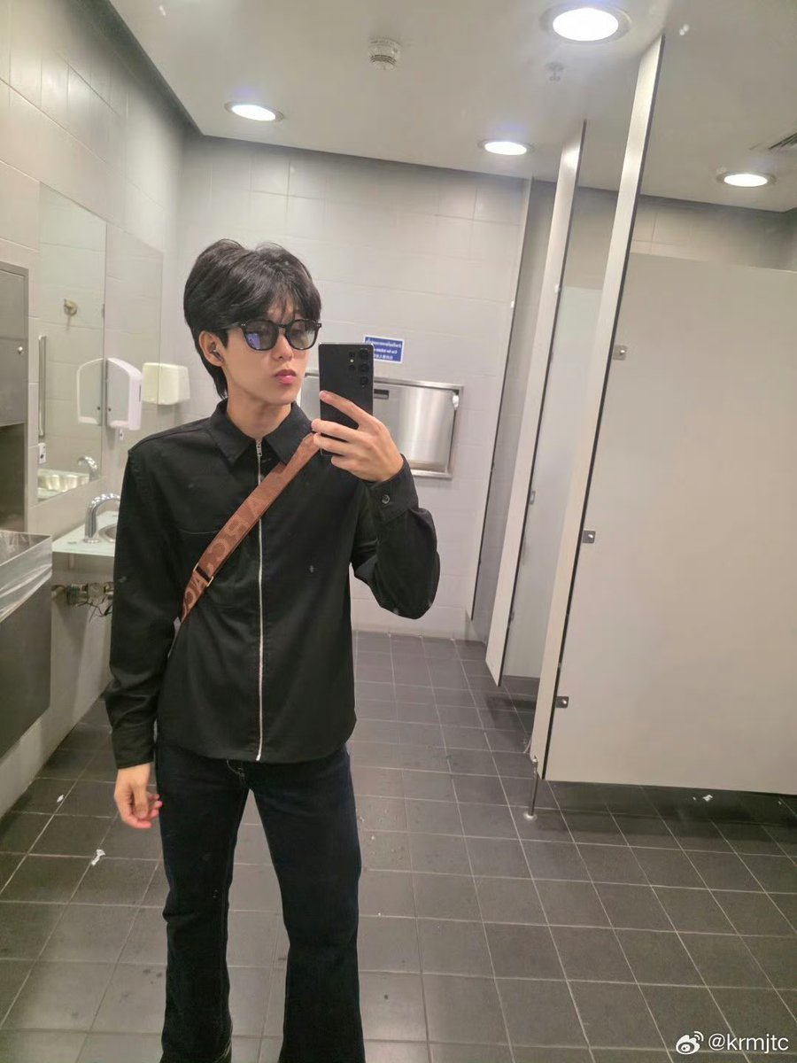 (💜) — ꒰ weibo update — krmjtc ꒱

🐎 

📆 : 2025.05.02
🔗 : weibo.com/7954226931/516…

#KRITngamtanakijja #krmjtc