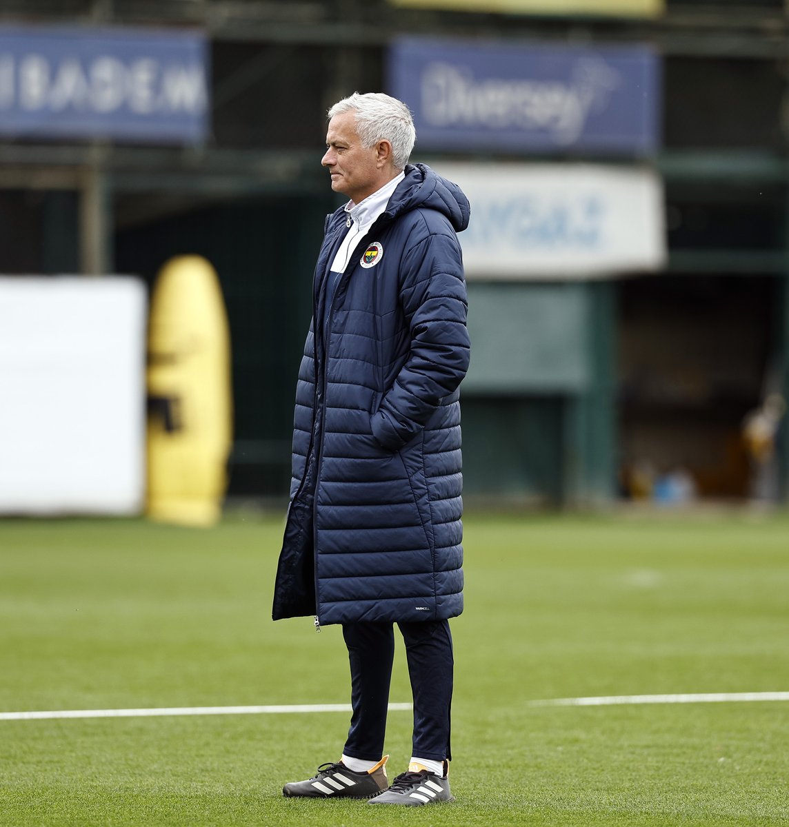 Beşiktaş maçı hazırlıklarımız devam ediyor.

Sizce derbide kimler 11'de olmalı?

#Fenerbahçe #Fener #FBvBJK