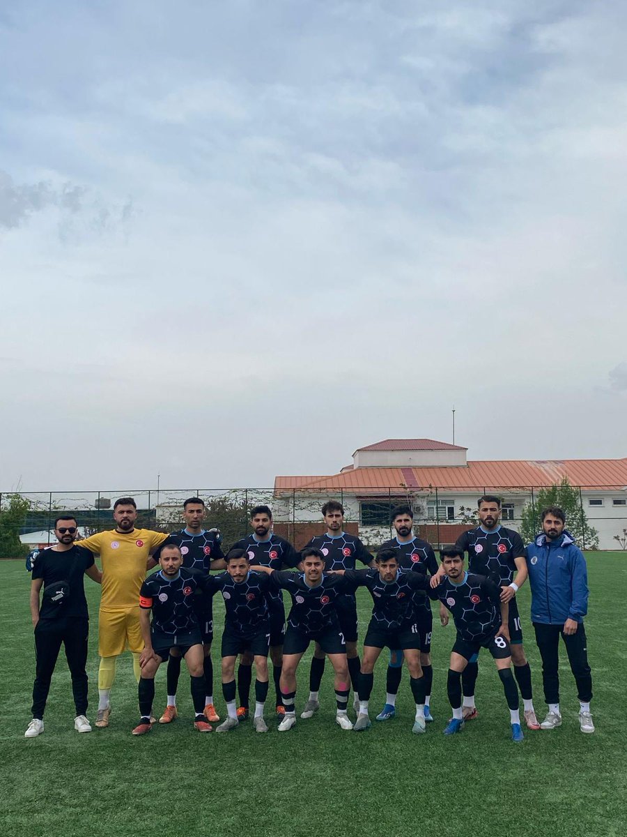 IgdirKYGM's tweet photo. #YurtLig  Futbol Takımımız, Bitlis’i 1-0 mağlup ederek grubunda liderliğe yükseldi! Tebrikler takım! ⚽ https://t.co/nkYQlP6JuN