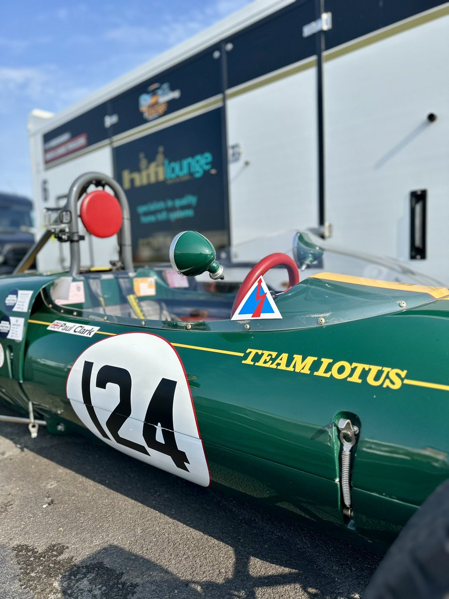 From Costa Rica to Donington Park for the start of the 2025 Formula Junior season, our 8th season of racing.

Not driven the car in over 8 months, jet lagged, no practice and straight into qualifying, needless to say my expectations are notvery high for this one 😬

#motorsport