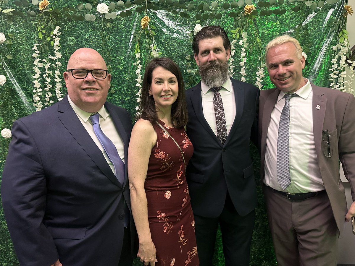 Kristina Tesser Derksen (@kristinatesserd) on Twitter photo Hospice is a passion of mine. I have volunteered as a Board Member of the Townsend Smith Foundation for over five years. Catching up with former colleagues @mike_cluett and @rickinmilton at Community Foundation Halton North’s inaugural Legacy Gala to benefit <a href="/townsendsmithf/">Townsend Smith Foundation</a> 💚 Hospice is a passion of mine. I have volunteered as a Board Member of the Townsend Smith Foundation for over five years. Catching up with former colleagues @mike_cluett and @rickinmilton at Community Foundation Halton North’s inaugural Legacy Gala to benefit <a href="/townsendsmithf/">Townsend Smith Foundation</a> 💚