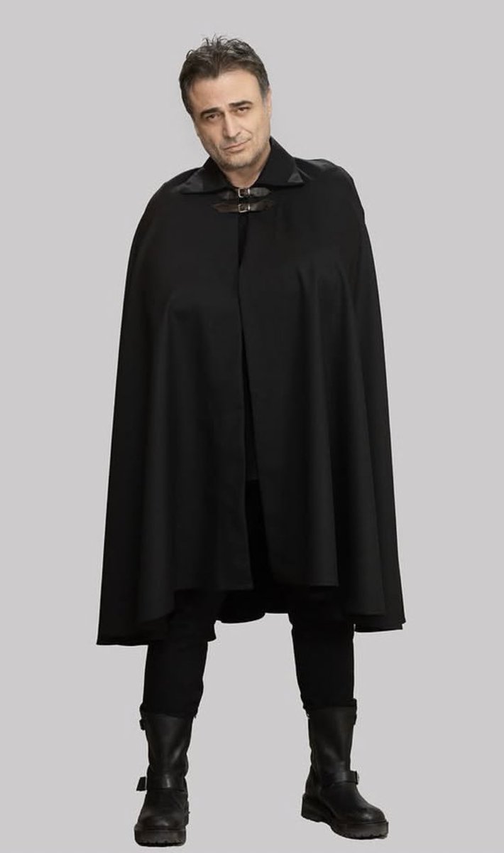 Veeee sürpriz🎉🎉
#SihirliAnnemHepimizBiriz 30 Mayıs’ta Sinemalarda ✨ <a href="/OfficialKutsi/">Kutsi</a>