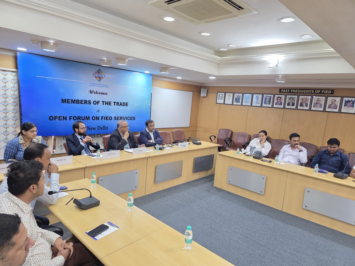 FieoHq's tweet image. #FIEO organised a session on Introduction to #FIEOServices &amp;amp; #OpenForum for Members on May 2 at New Delhi📍, to familiarise new exporters with FIEO’s offerings📦and create a platform for knowledge sharing📘and networking🤝

The session was addressed by Mr Ashish Jain, DDG &amp;amp; RH…