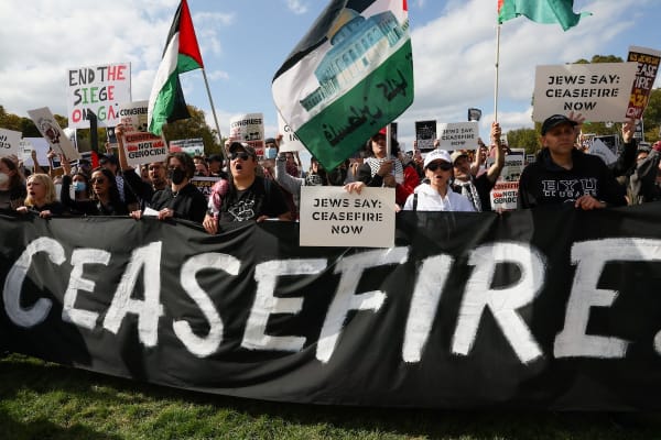all_israel_news's tweet image. True peace or short-term truce? The Islamic meaning of ‘hudna’ and its impact on Israeli-Palestinian negotiations ow.ly/aUsJ1067COy

#Explainer #Israel #MiddleEast #Hudna #CeasefireNegotiations #IslamicPeace #Palestinians #Hamas