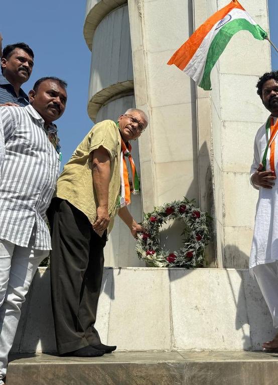 Prksh_Ambedkar's tweet image. We, the people of India, demand action and justice for the #PahalgamTerroristAttack.

Sharing some glimpses from our protest, today, at Shaheed Smarak in Mumbai.
