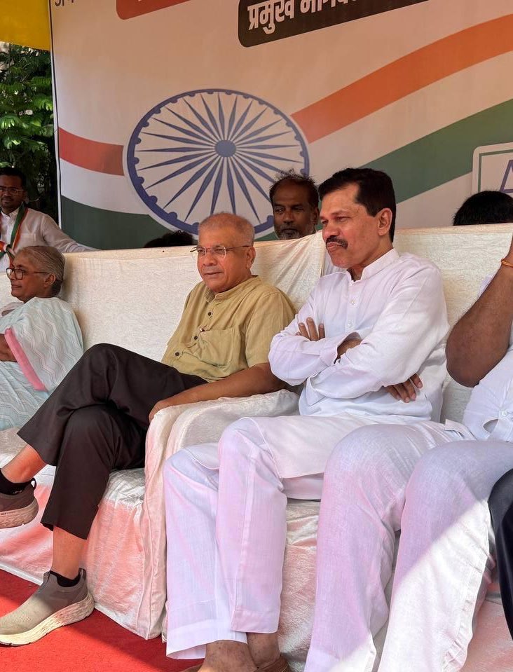 Prksh_Ambedkar's tweet image. We, the people of India, demand action and justice for the #PahalgamTerroristAttack.

Sharing some glimpses from our protest, today, at Shaheed Smarak in Mumbai.