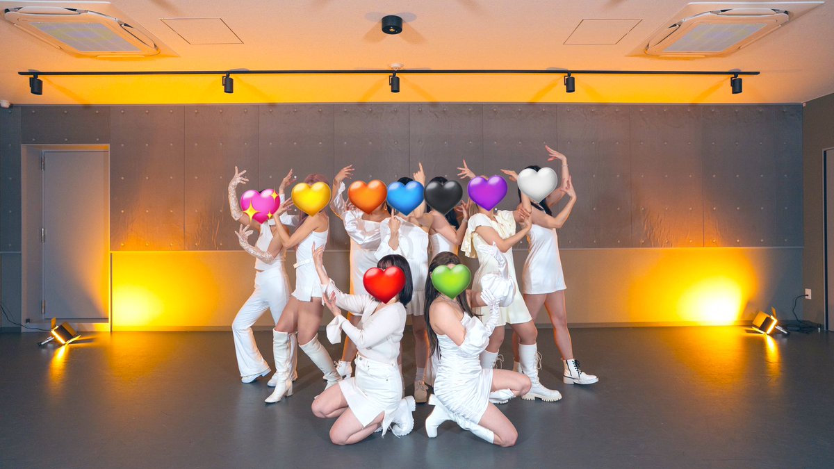snowchoasub's tweet photo. Snow Choaフルメンバーで
TWICEのFeel Specialを踊りました🌟
宮舘担当presentsとなっております🌹

https://t.co/lm1kNC5D7g

また、本動画を持ちまして
ラウール担当@pinkmelody8 
渡辺担当 @mi8_vim 
目黒担当@jimuko____yu
宮舘担当@juri_copy 

4名がグループを卒業致します😢
是非ご覧ください⛄️ https://t.co/JSThBwQV5Q