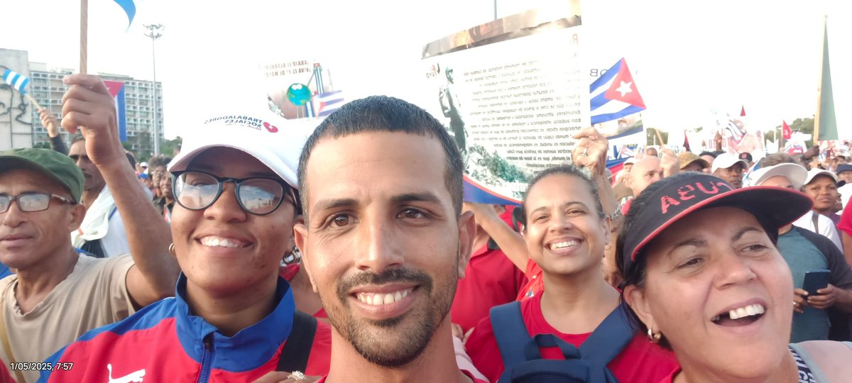Irena Herrera (@herreraire43158) on Twitter photo Con la fuerza de un país desfilamos en #LaHabanaViveEnMí y #UnidosXCuba. Demostrando siempre que #PorCubaJuntosCreamos.
<a href="/IzquierdoAlons1/">Livan Izquierdo Alonso</a> Con la fuerza de un país desfilamos en #LaHabanaViveEnMí y #UnidosXCuba. Demostrando siempre que #PorCubaJuntosCreamos.
<a href="/IzquierdoAlons1/">Livan Izquierdo Alonso</a>