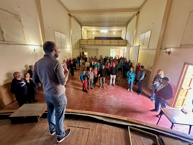 AmicsColonies's tweet photo. Celebració 1 de Maig Dia de les #ColòniesIndustrialsAltLlobregat per conèxier indrets naturals i patrimonials del #Guixaró i #ViladomiuNou
Gràcies a tots els participants i els veïns i ajuntaments de #Casserres #Gironella #Puig_reig i els seus alcaldes 
https://t.co/19CnsrzGMU https://t.co/QUTL0jRIR9