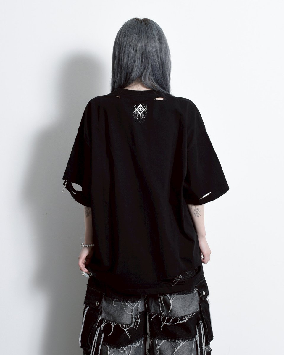 👁‍🗨REFLEM(レフレム) NEW ARRIVAL スカルプリントダメージTシャツ