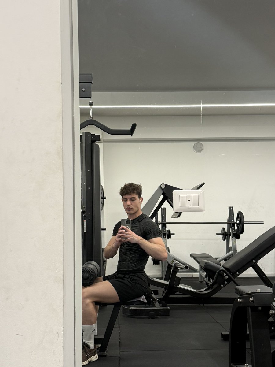 giudvt's tweet image. cuore nero