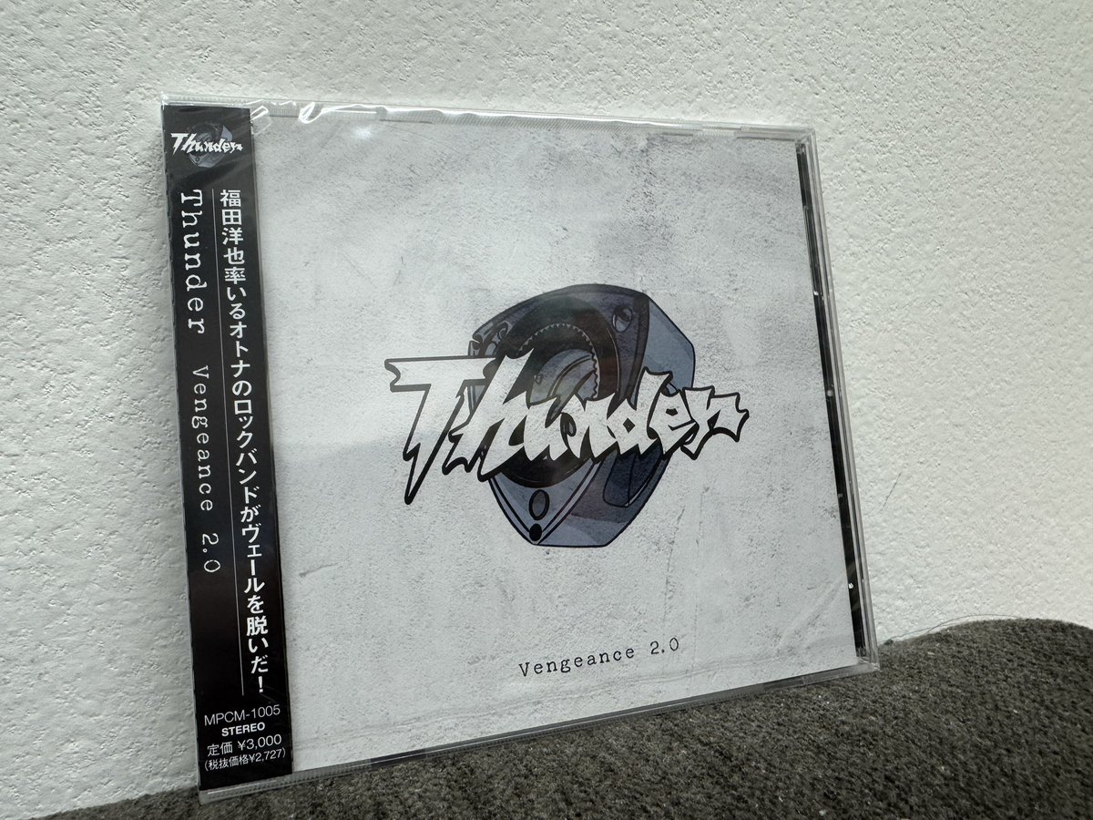 MatsuLevinHRHM's tweet photo. Amazon勢全員今日着っぽい

#Thuder
#福田洋也
#前田正憲
#山田明博 https://t.co/LXPJNtU1Ud