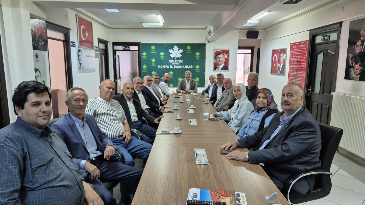 Bu Cuma günüde il yönetimimizle bir araya geldik; soframızı, muhabbetimizi ve Konya ile ülke gündemine dair fikirlerimizi paylaştık. 

Birlik ve dayanışma içinde yürümeye devam ediyoruz.