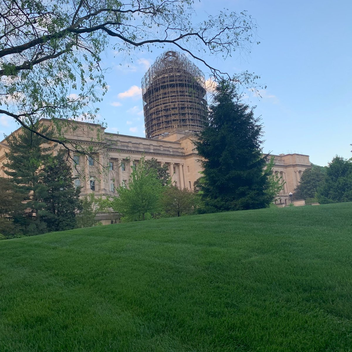 Beautiful start to a great Kentucky weekend.