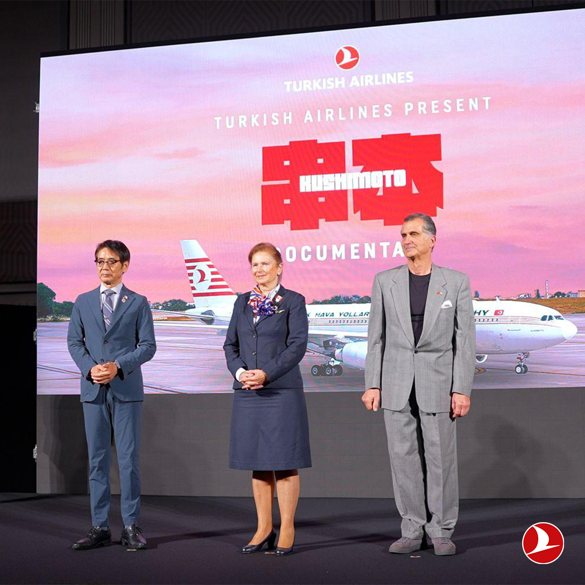 Turkish Airlines tweet media