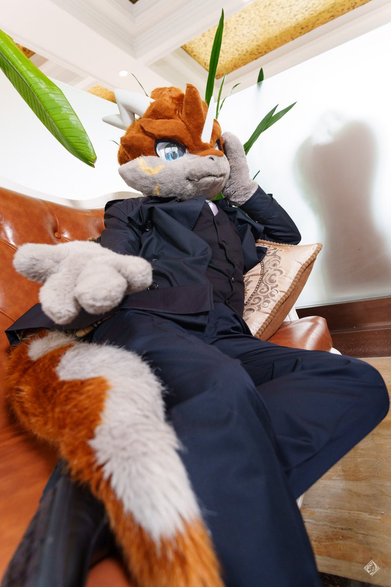 走啦，五一啦，出毛啦。
摄影：<a href="/Furry_Lutz/">Lutz-Lutz</a> 
#FursuitFriday