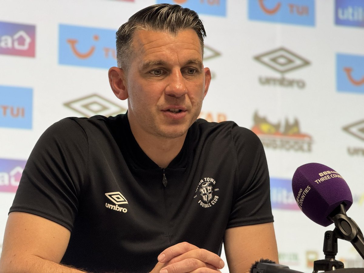 West Brom v Luton press conference done:

Bowler out with a knee problem, but otherwise a clean bill of heath. 

Walsh available after red card was overturned. 

Bloomfield very focused on the survival job in hand. Stories to come on the website. 

#COYH