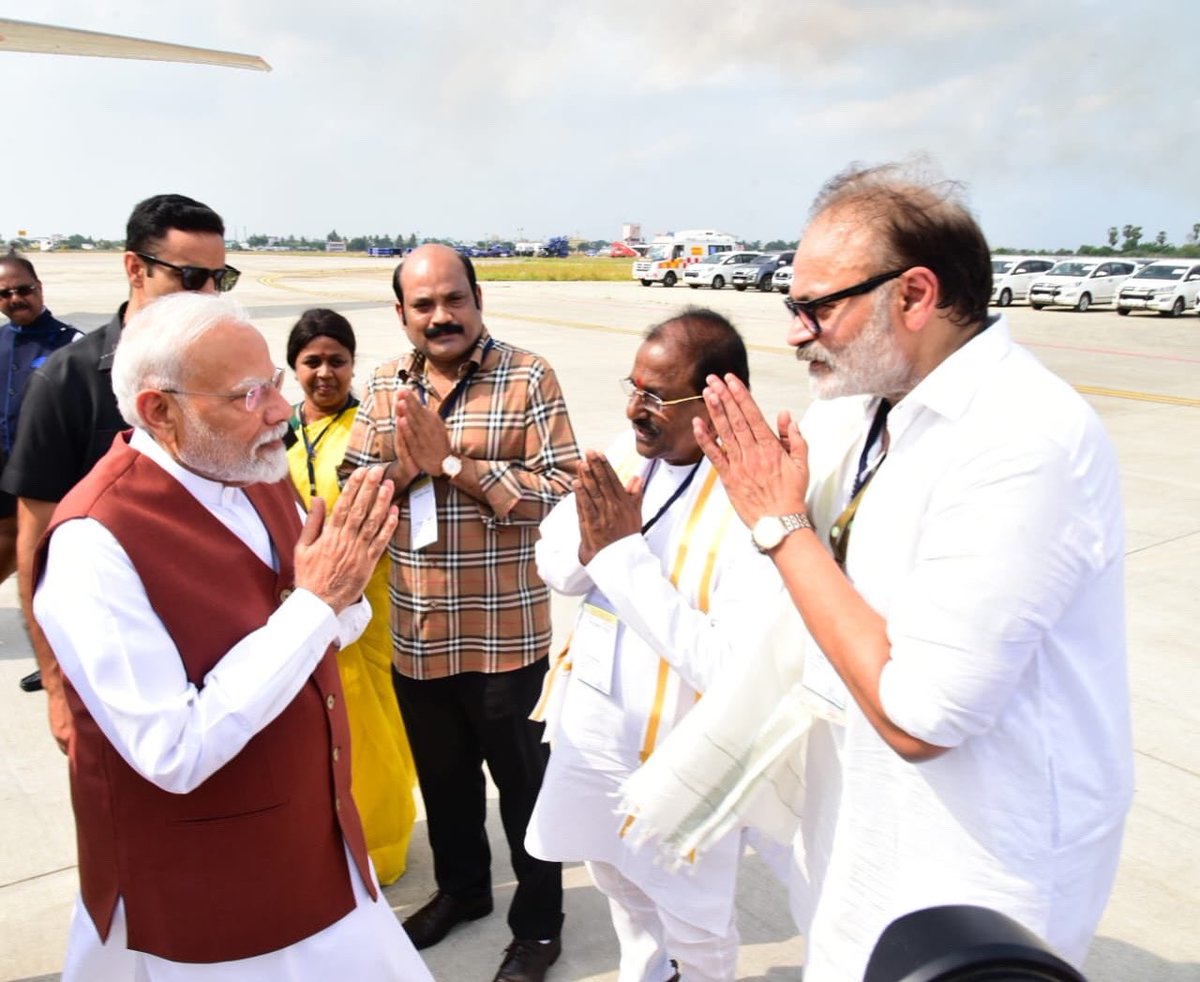 Naga Babu Konidela (@nagababuoffl) on Twitter photo ఆంధ్రప్రదేశ్ రాష్ట్ర అభివృద్ధిలో కొత్త అధ్యాయాన్ని లిఖించేందుకు, ప్రజా రాజధాని అమరావతి నిర్మాణ పనులను పునః ప్రారంభించేందుకు ఈరోజు రాష్ట్రానికి విచ్చేసిన గౌరవ భారత ప్రధాని శ్రీ <a href="/narendramodi/">Narendra Modi</a> గారికి స్వాగతం పలకడం నా జీవితంలో ఒక గొప్ప అనుభూతి. గౌరవ ప్రధాని శ్రీ నరేంద్ర మోదీ గారికి ఆంధ్రప్రదేశ్ రాష్ట్ర అభివృద్ధిలో కొత్త అధ్యాయాన్ని లిఖించేందుకు, ప్రజా రాజధాని అమరావతి నిర్మాణ పనులను పునః ప్రారంభించేందుకు ఈరోజు రాష్ట్రానికి విచ్చేసిన గౌరవ భారత ప్రధాని శ్రీ <a href="/narendramodi/">Narendra Modi</a> గారికి స్వాగతం పలకడం నా జీవితంలో ఒక గొప్ప అనుభూతి. గౌరవ ప్రధాని శ్రీ నరేంద్ర మోదీ గారికి