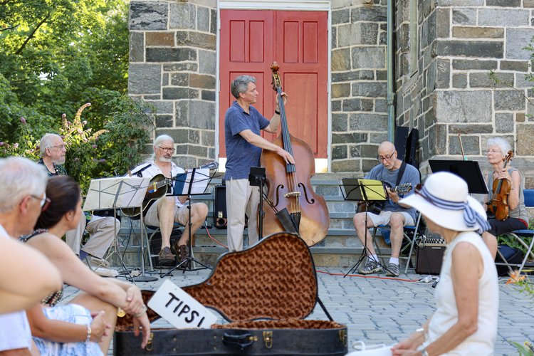 Georgetown BID (@georgetowndc) on Twitter photo 🎶 Calling all musicians! 🎷🎤 <a href="/GTownHeritage/">Georgetown Heritage</a>, <a href="/georgetowndc/">Georgetown BID</a> & <a href="/franceintheus/">Embassy of France in the U.S.</a> are teaming up for the 2025 Fête de la Musique on Sat, June 21! Perform across Georgetown + the French Embassy. All genres & skill levels welcome!
Apply now: bit.ly/44QmD1O #FeteDeLaMusique 🎶 Calling all musicians! 🎷🎤 <a href="/GTownHeritage/">Georgetown Heritage</a>, <a href="/georgetowndc/">Georgetown BID</a> & <a href="/franceintheus/">Embassy of France in the U.S.</a> are teaming up for the 2025 Fête de la Musique on Sat, June 21! Perform across Georgetown + the French Embassy. All genres & skill levels welcome!
Apply now: bit.ly/44QmD1O #FeteDeLaMusique