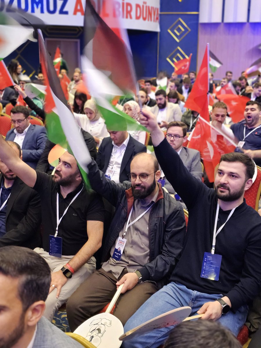 gencmemursen21_'s tweet photo. Genç Memur -Sen Türkiye Buluşmamız il teşkilat üyelerimizin katılımıyla devam ediyor. https://t.co/cTr4oVSlXG