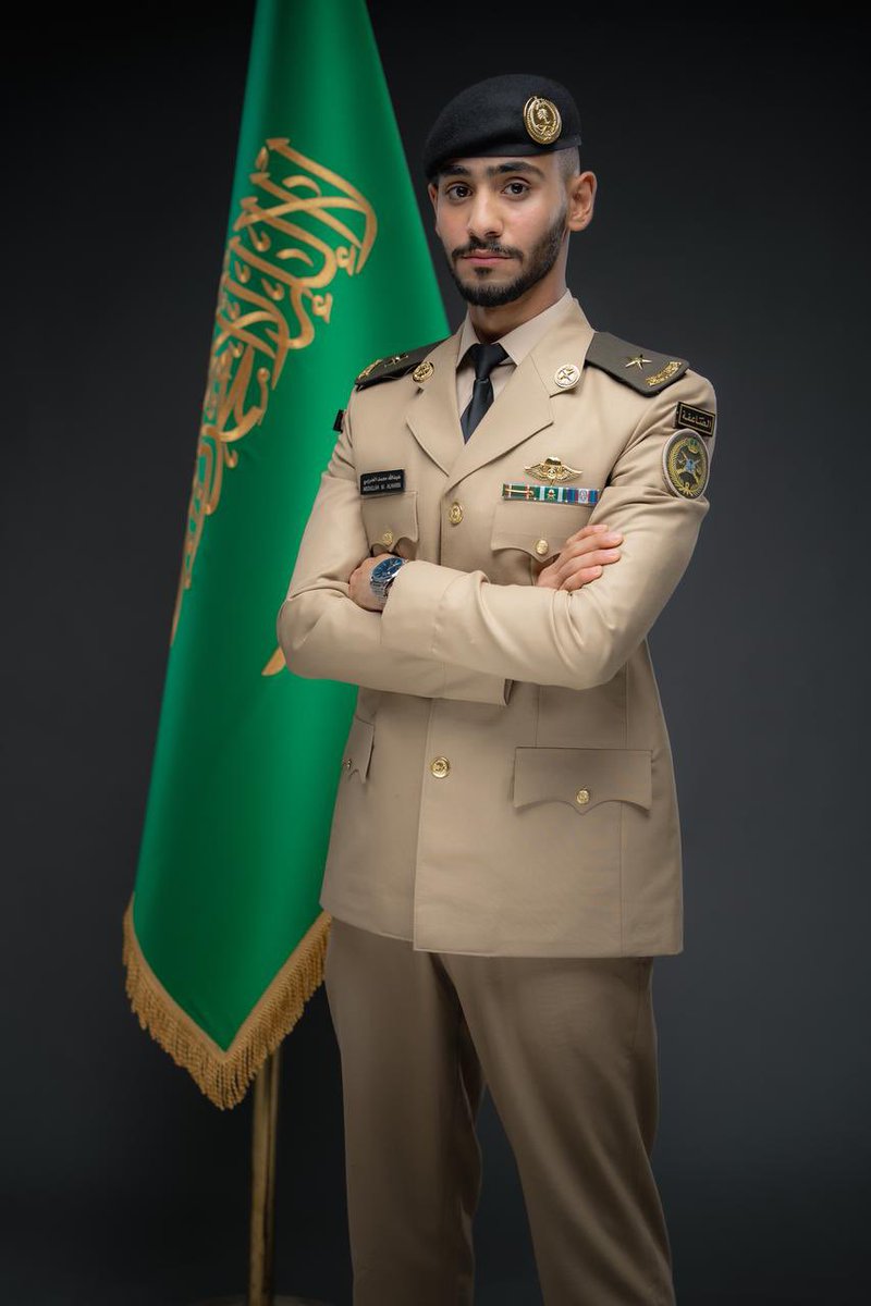 ولله الحمد تخرج الملازم عبدالله بن محمد بن سعد بن مطيران #البشري_المزيني من كلية الملك عبد العزيز الحربية برتبة ملازم سائلين الله له التوفيق والسداد