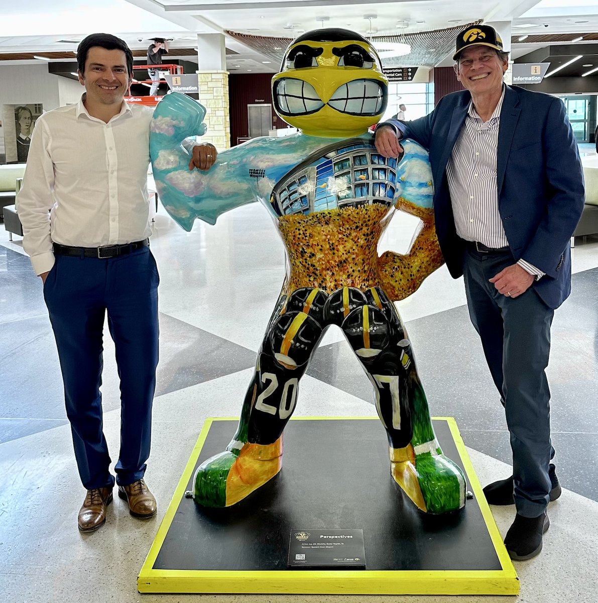 Iowa Vascular (@iowavascular) on Twitter photo It was a great pleasure to host Dr. Albers for Grand Rounds. We were truly honored to welcome one of the giants in stroke care and research to Iowa City. <a href="/esamaniego/">Edgar A Samaniego P</a> <a href="/RapidAI/">RapidAI</a> <a href="/uiowa/">University of Iowa</a> <a href="/IowaRAD/">University of Iowa Radiology</a> It was a great pleasure to host Dr. Albers for Grand Rounds. We were truly honored to welcome one of the giants in stroke care and research to Iowa City. <a href="/esamaniego/">Edgar A Samaniego P</a> <a href="/RapidAI/">RapidAI</a> <a href="/uiowa/">University of Iowa</a> <a href="/IowaRAD/">University of Iowa Radiology</a>