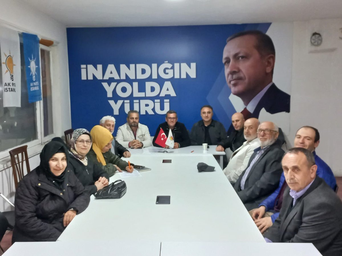 Cumhuriyet Mahalle Başkanımız Ali Gürkan Saatçioğlu Başkanlığında, teşkilat mensuplarımızın katılımı ile haftalık olağan mahalle toplantımızı gerçekleştirdik.

Hayırlara vesile olsun inşallah. 

<a href="/abdullahozdemir/">Abdullah Özdemir</a> 
<a href="/demir_erdem/">Erdem DEMiR 🇹🇷</a>