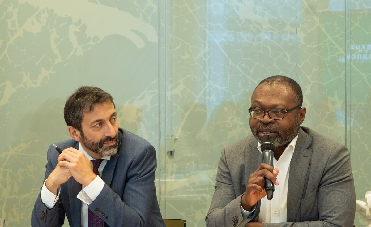 Africa-Europe Foundation (@africaeuropefdn) on Twitter photo 🎙The recent high-level roundtable on Climate-Health Nexus: A Geopolitical and Financial Imperative, brought together policy leaders and members of <a href="/TheElders/">The Elders</a> to explore how the Africa-Europe partnership can drive a step-change in climate-health cooperation.
💡Learn more 🎙The recent high-level roundtable on Climate-Health Nexus: A Geopolitical and Financial Imperative, brought together policy leaders and members of <a href="/TheElders/">The Elders</a> to explore how the Africa-Europe partnership can drive a step-change in climate-health cooperation.
💡Learn more