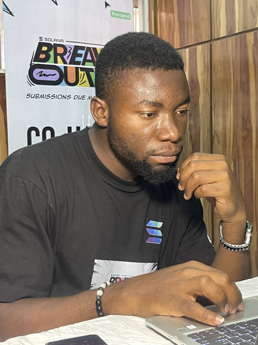 QueenexPhil's tweet photo. Day 2 of the  @colosseum Breakout Hackathon Co Hack in Borno State 

The founders are actively building, creators are filming and the teams are working on pitch decks and demo videos.

It’s all work over hear 💪 https://t.co/ByPWKMphg5